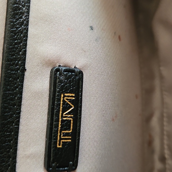 TUMI Black Leather Crossbody Bag Detachable Strap - Picture 13 of 17